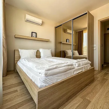 Quiet & Comfortable Urban Retreat By Flat Manаger *