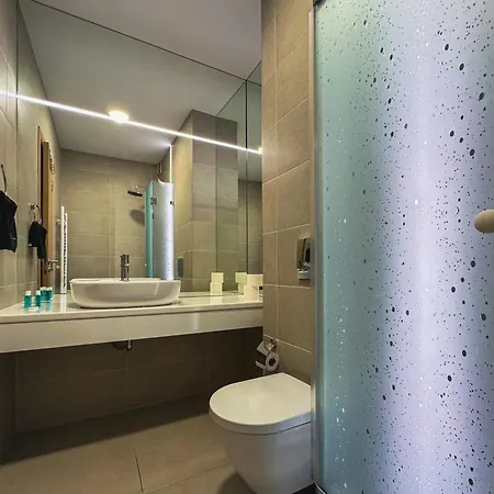 Quiet & Comfortable Urban Retreat * Sofie