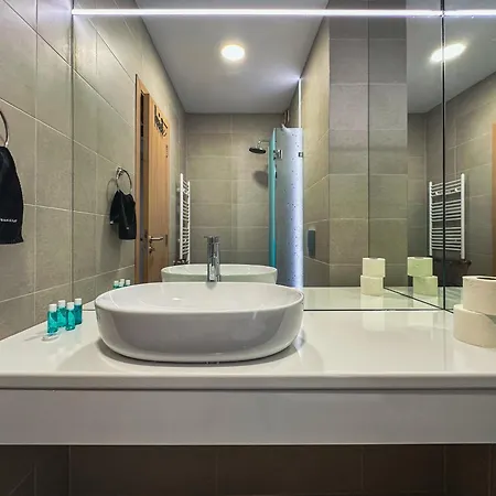 Quiet & Comfortable Urban Retreat Sofya