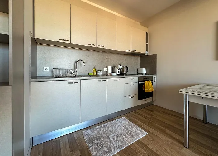 Quiet & Comfortable Urban Retreat *