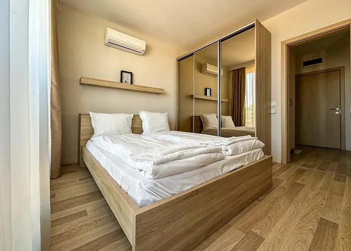 Quiet & Comfortable Urban Retreat *